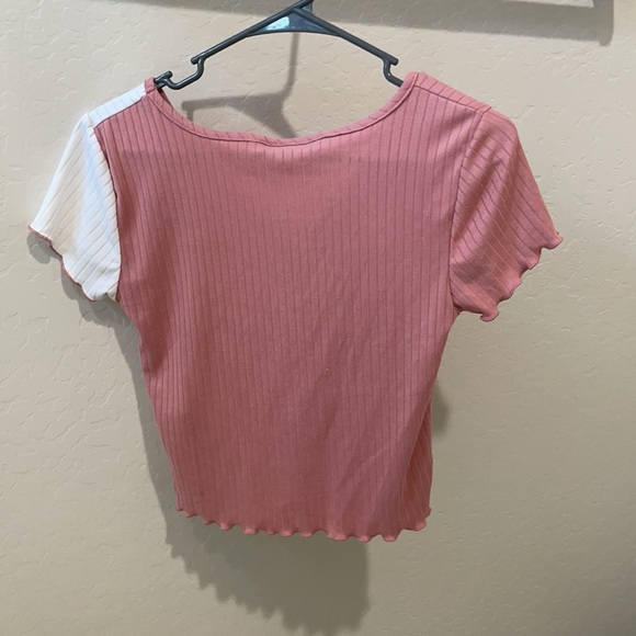 Split Color Top - Picture 2 of 2